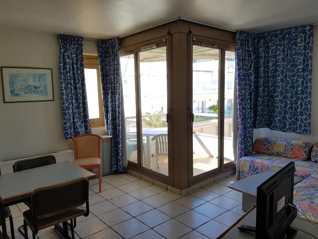 Residence Couleurs Soleil, Juan Les Pins Антиб Екстериор снимка